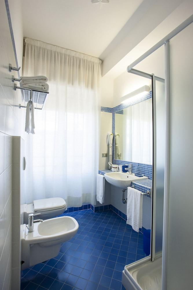 Hotel Brig Cattolica Extérieur photo
