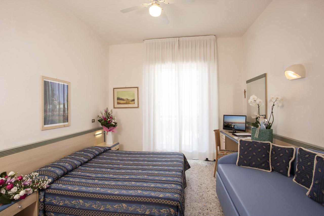 Hotel Brig Cattolica Extérieur photo